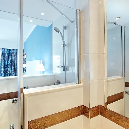 Hotel Universal Marques