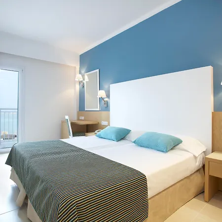 Universal Marques 4*