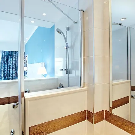 Hotel Universal Marques 4*