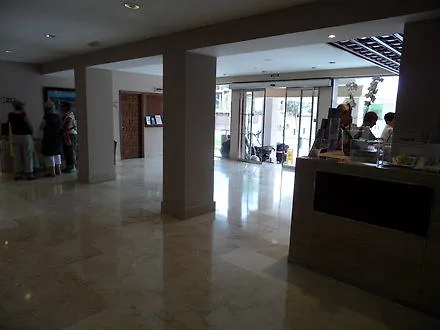 Hotel Universal Marques 4*